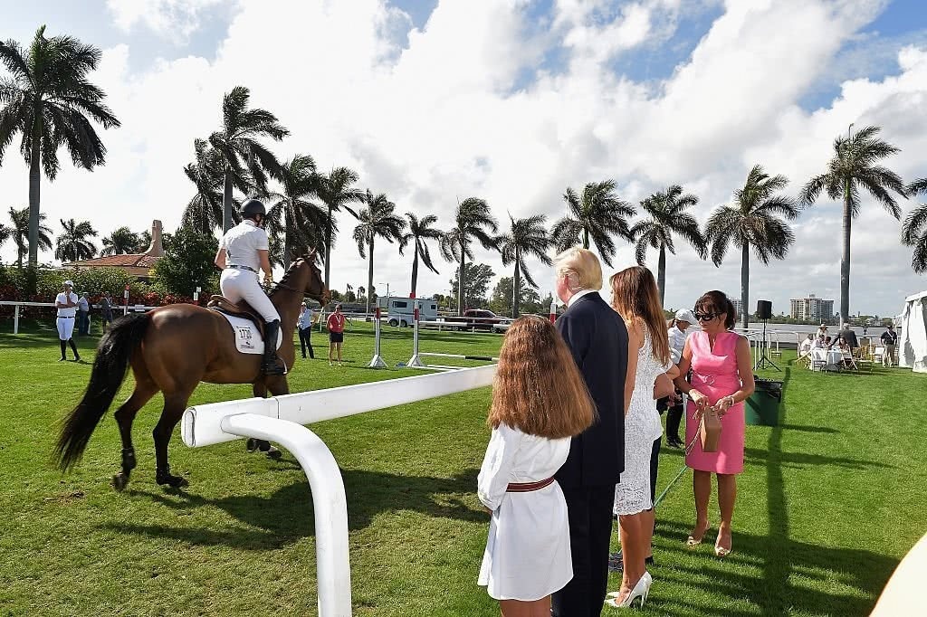 Bên trong khu nghỉ dưỡng bị khám xét của Donal Trump,  resort của Donal Trump,  Khu nghỉ dưỡng Mar-a-Lago ảnh 9 Ben trong khu nghi duong bi kham xet cua Donal Trump,  resort cua Donal Trump,  Khu nghi duong Mar-a-Lago anh 9