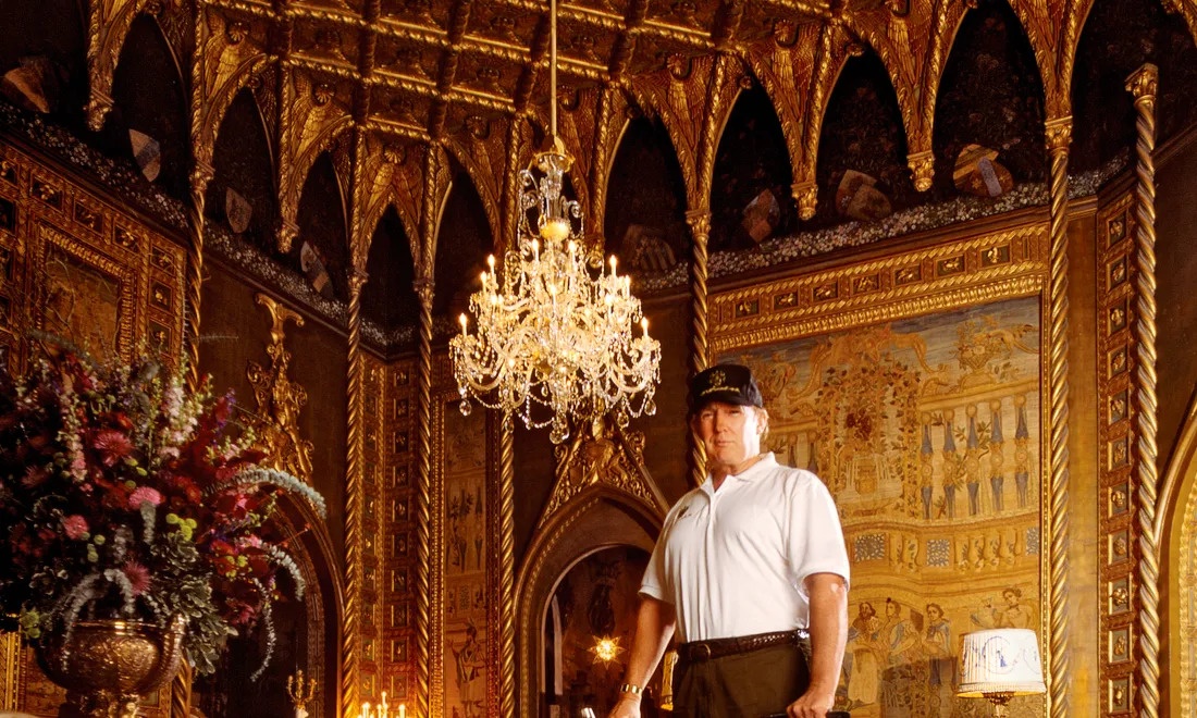 Bên trong khu nghỉ dưỡng bị khám xét của Donal Trump,  resort của Donal Trump,  Khu nghỉ dưỡng Mar-a-Lago ảnh 6 Ben trong khu nghi duong bi kham xet cua Donal Trump,  resort cua Donal Trump,  Khu nghi duong Mar-a-Lago anh 6