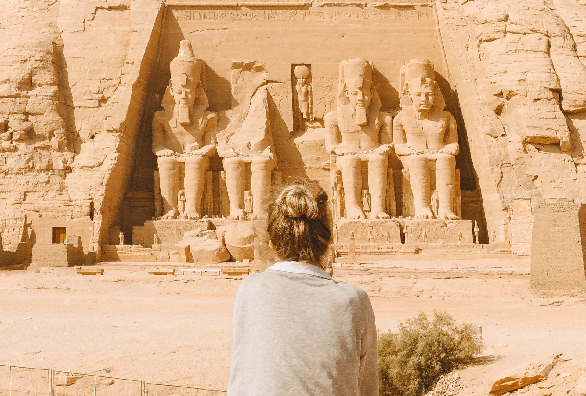 Ai Cap da cho phep chup anh noi cong cong hinh anh