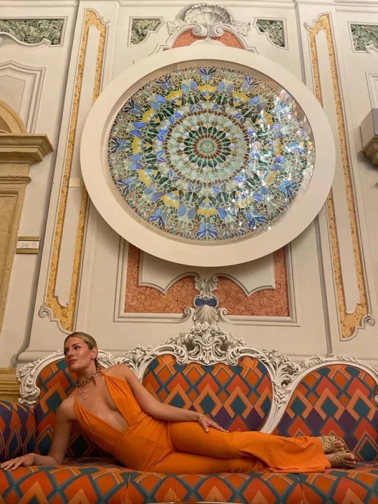 du lich mot minh,  tuan trang mat anh 1