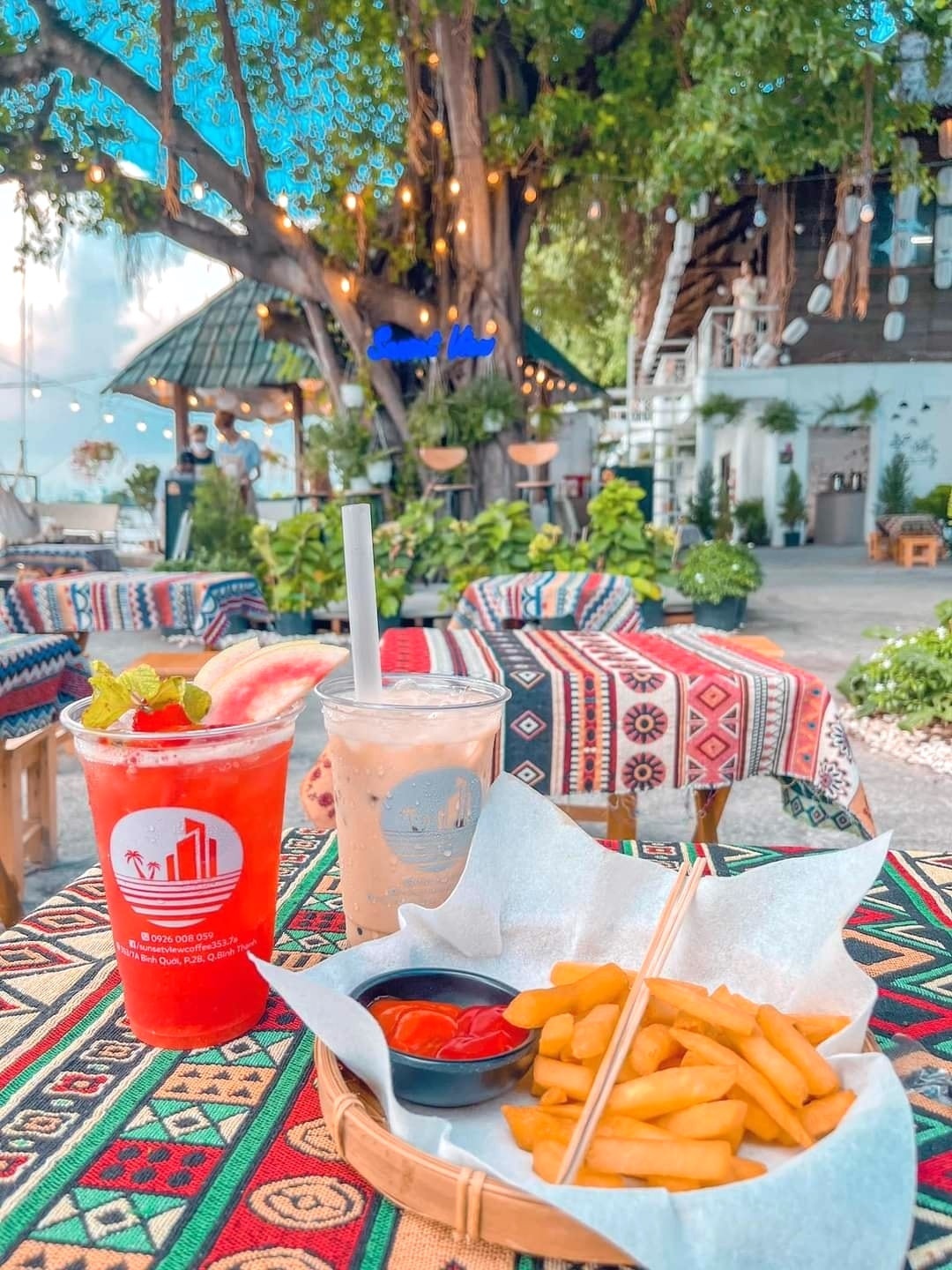 ngam hoang hon,  ca phe o TP.HCM anh 4