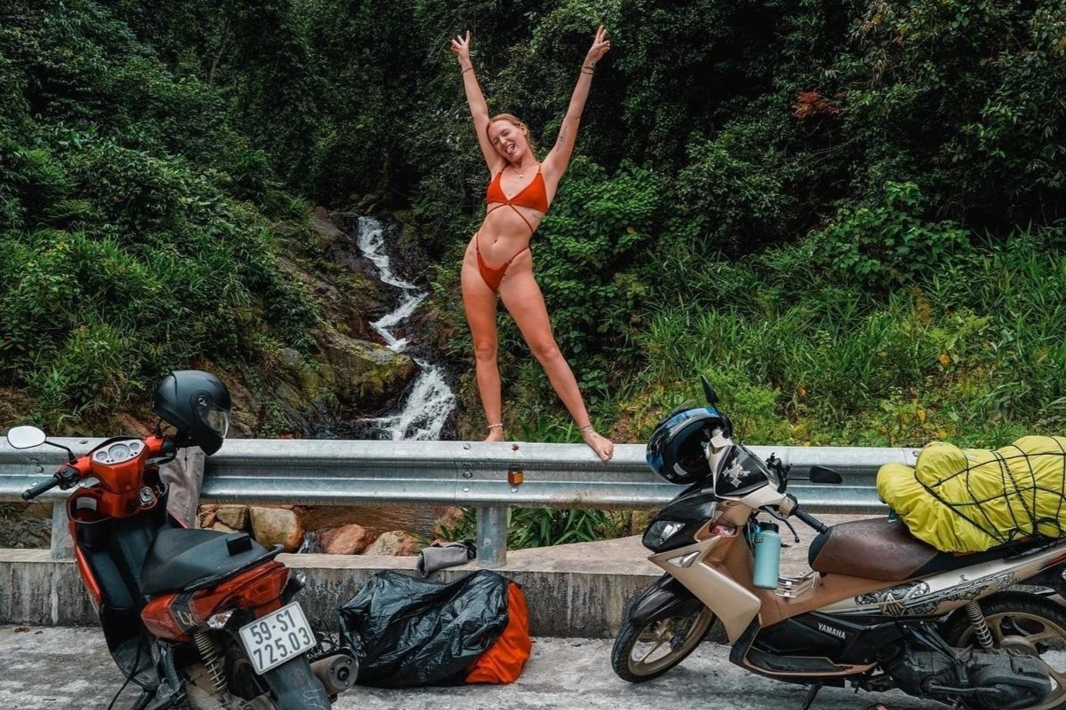 Diem den nguy hiem voi du khach khi lai xe hinh anh