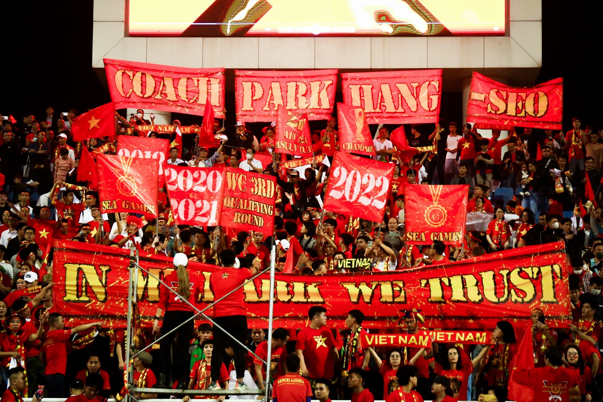 Hiem tour di xem chung ket AFF Cup hinh anh