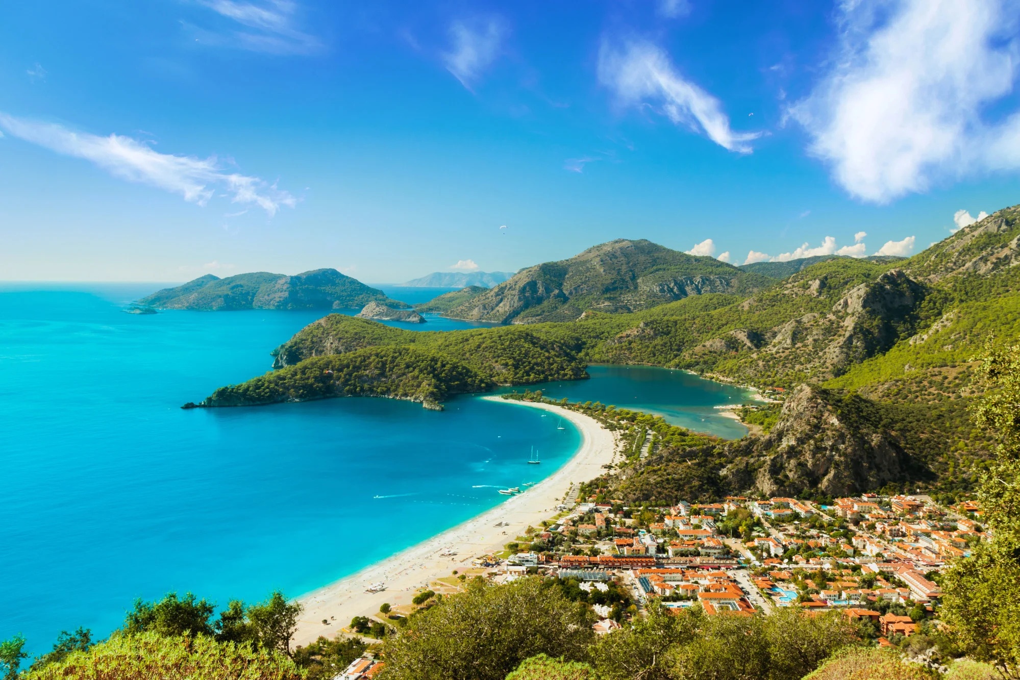 nan nhan dong dat,  giai cuu,  noi o tam anh 1