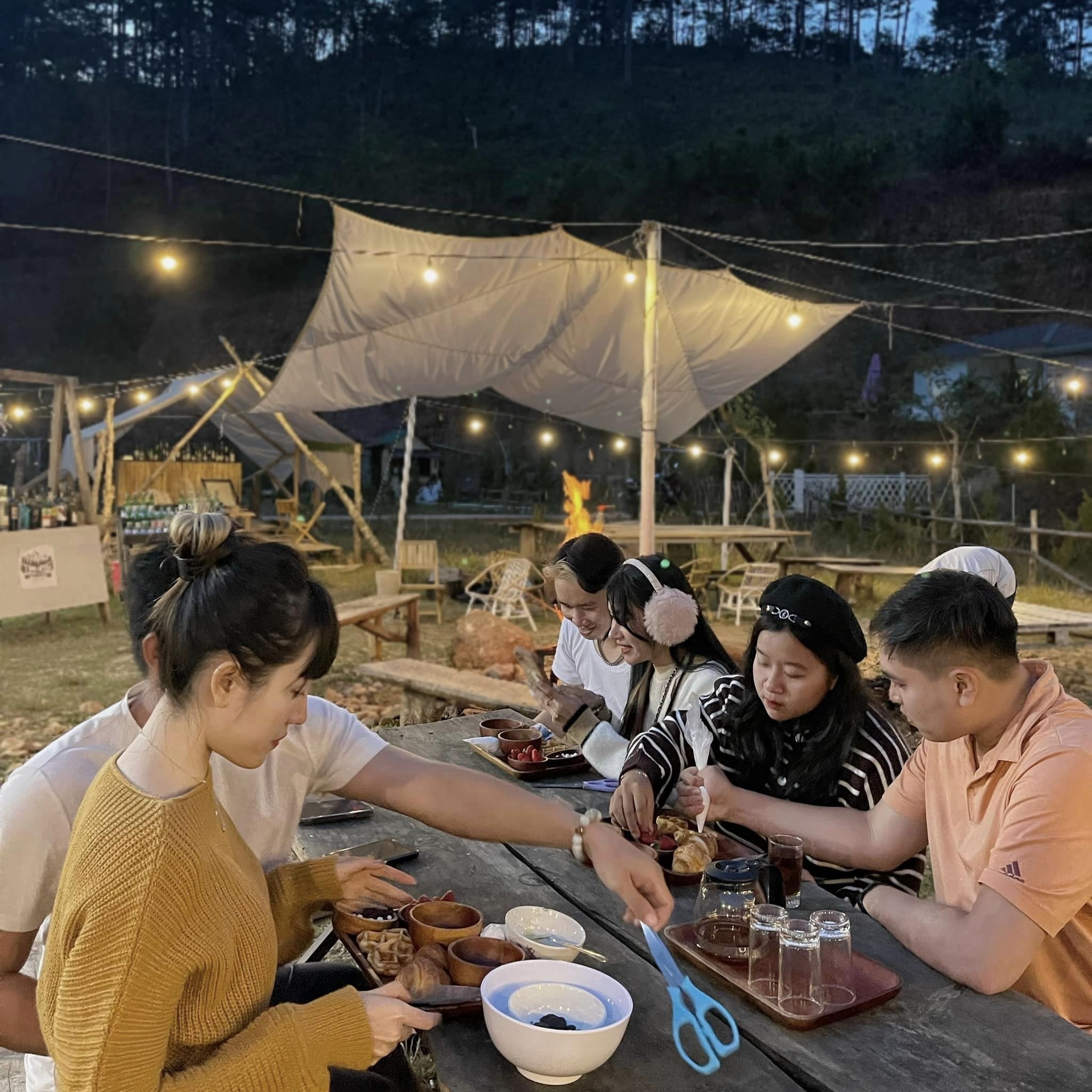 cắm trại cao cấp, chi phí căm trại, kinh nghiệm cắm trại ảnh 1 cam trai cao cap, chi phi cam trai, kinh nghiem cam trai anh 1