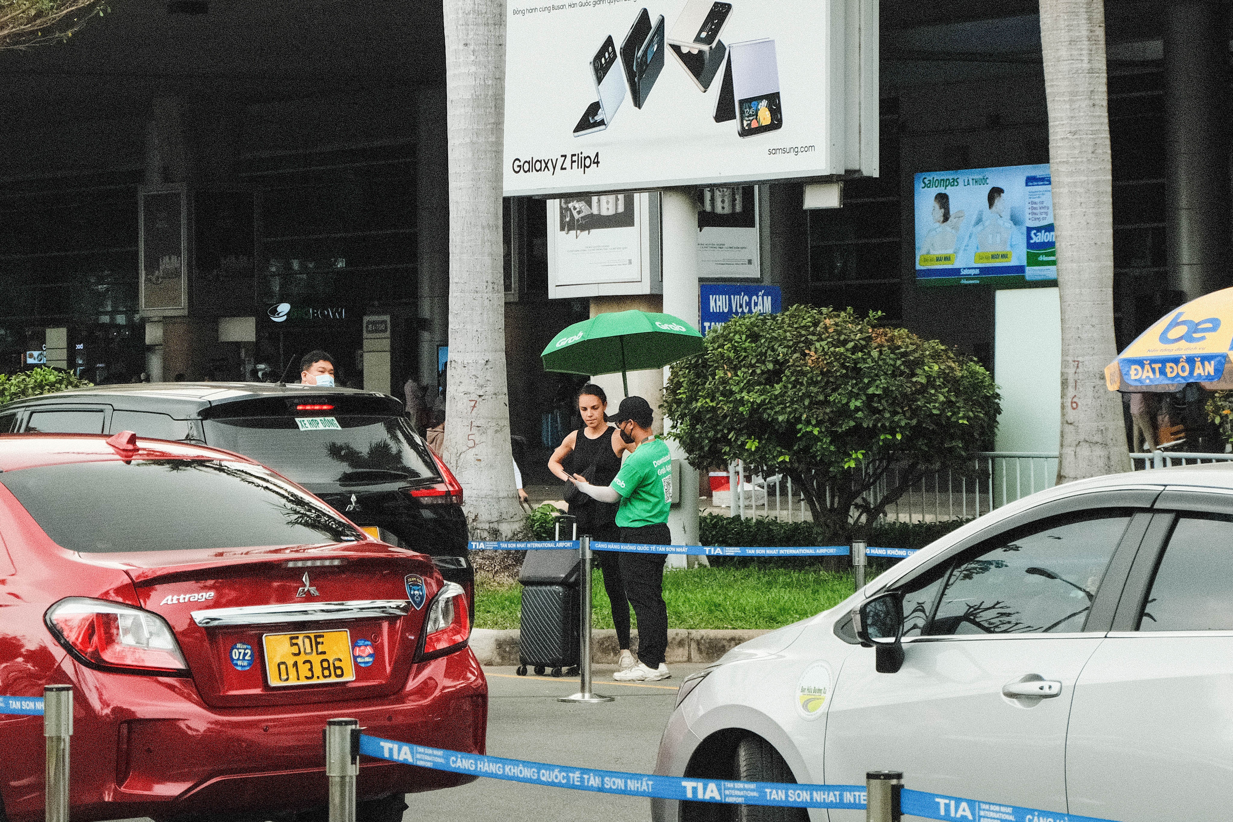 du lich tphcm,  du khach quoc te,  hang xe cong nghe,  du lich viet nam,  doi lan xe,  bai dau xe,  ga quoc te anh 1