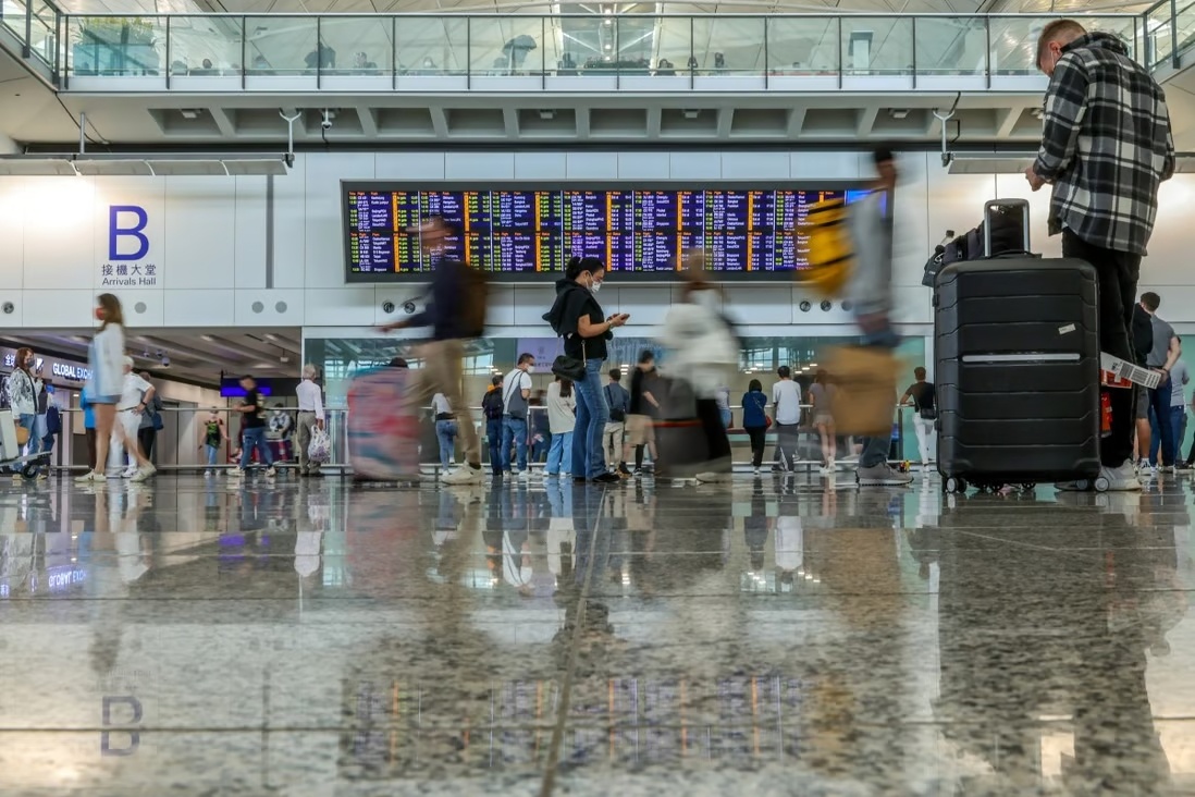 Du lich hang khong o chau A ngay cang xa xi hinh anh