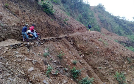 Phượt thế nào để an toàn luôn là điều khiến bạn lưu ý để có những trải nghiệm đẹp với các cung đường. Ảnh Báo Điện Biên Phủ