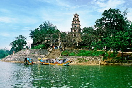 Chùa Thiên Mụ. Ảnh dulichhue