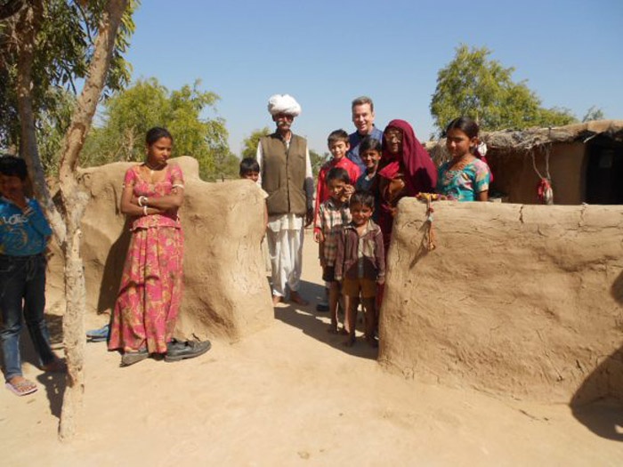 Người Bishnoi chỉ chặt những cành, cây khô làm chất đốt. Nếu không có đủ để dùng, họ gom phân bò, phơi khô để làm chất đốt. Họ không bao giờ chặt hạ những cây còn sống.
