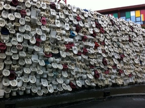 Thác nước dài 100m, cao 5m