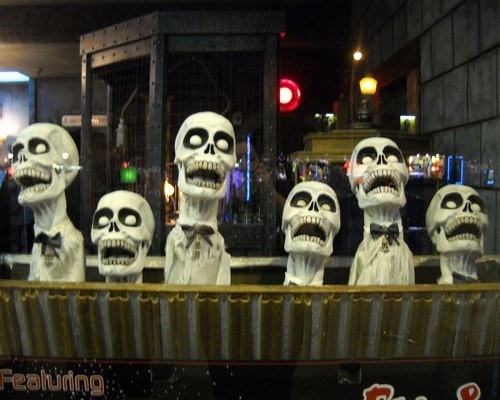 Bảo tàng sáp House of Frankenstein, New York, Mỹ. Đúng như cái tên của nó – nhà của quái vật Frankenstein – bảo tàng trưng bày nhiều hiện vật mang đến cảm giác rùng rợn.