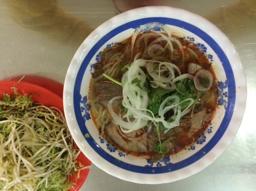 Bún bò huế Công - 1/1B Phù Đổng Thiên Vương