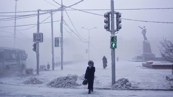 ại nơi lạnh nhất thế giới này, cuộc sống của người dân diễn ra hết sức bình thường. Thậm chí tại đây, trường học chỉ đóng cửa khi nhiệt độ xuống dưới -52 độ C nếu không học sinh vẫn đi bộ đến trường