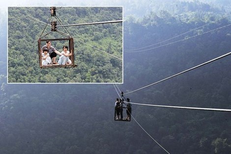 'Gion mat voi tu than': Nong dan che cap treo vuot nui hinh anh