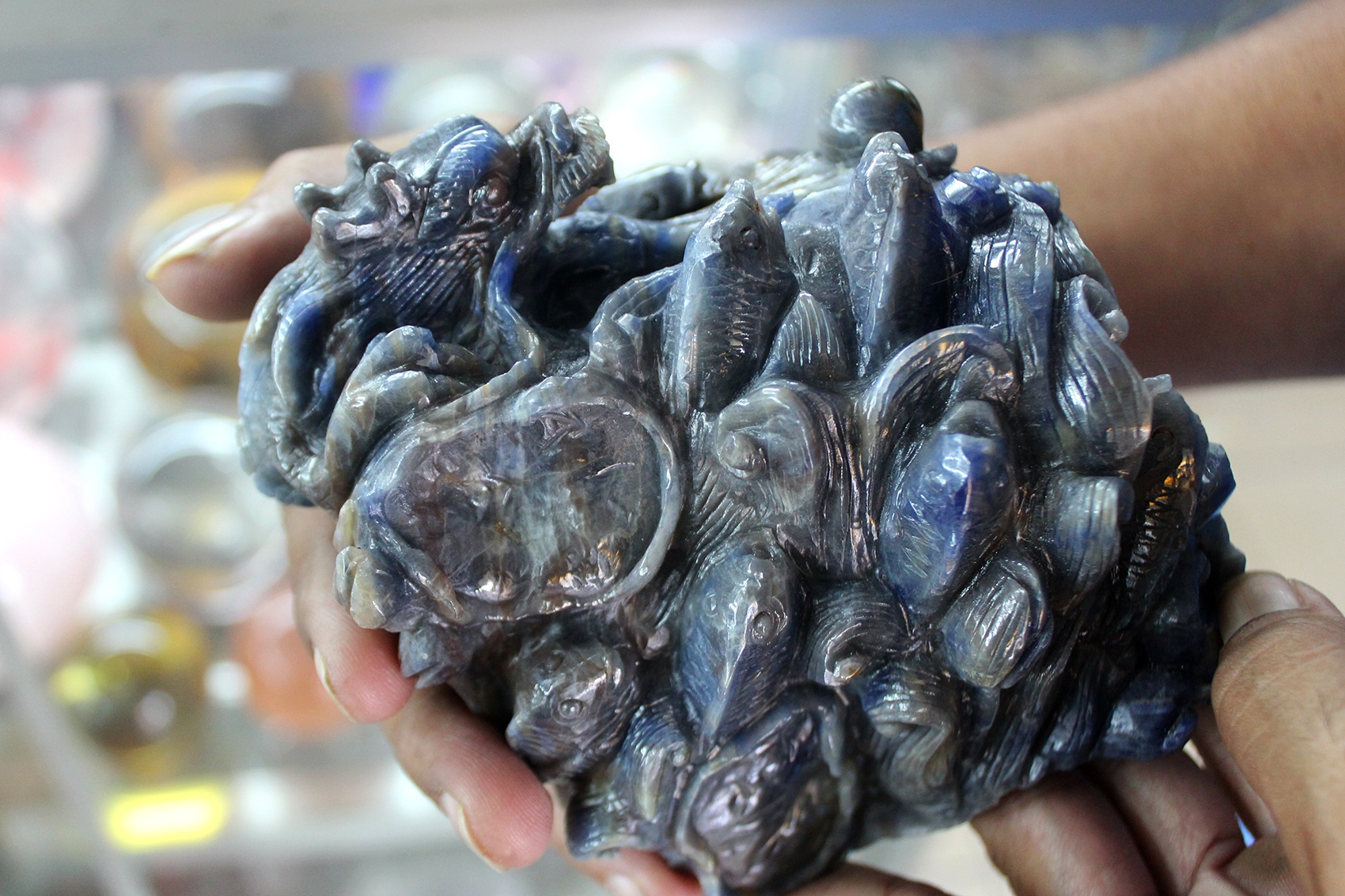 Da phong thuy gia nghin do o Sai Gon hinh anh