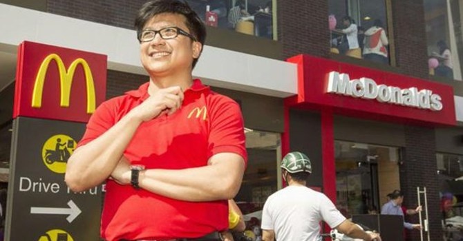 Doanh nhan Nguyen Bao Hoang nhan quyen so huu doi bong My hinh anh