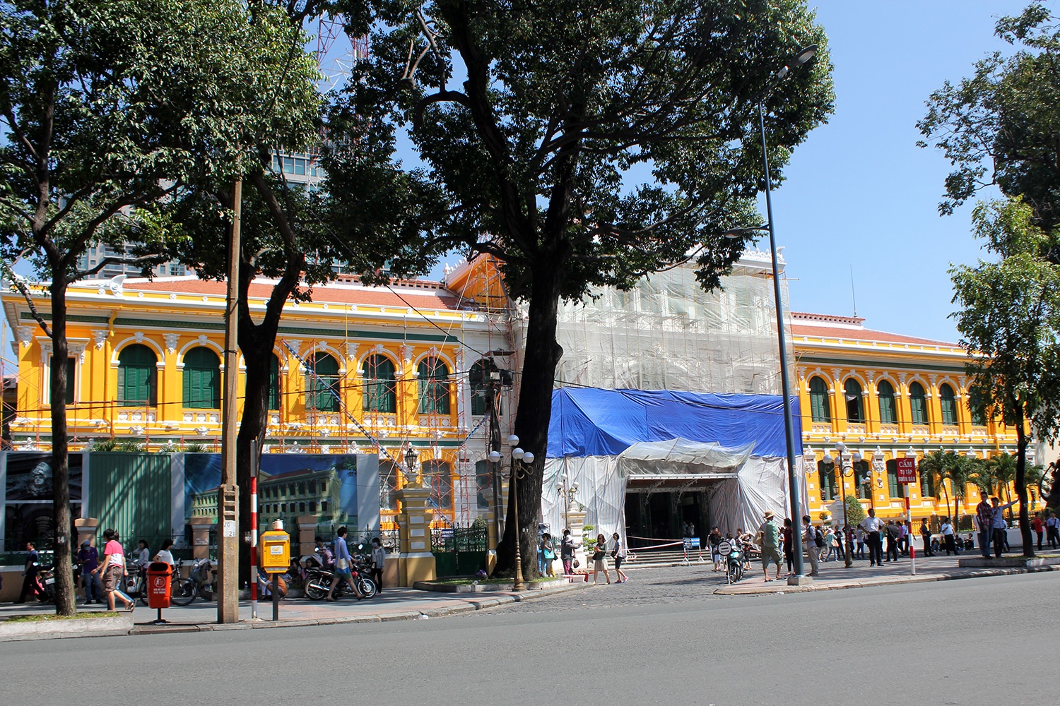 Buu dien trung tam Sai Gon thay ao moi sau 40 nam hinh anh