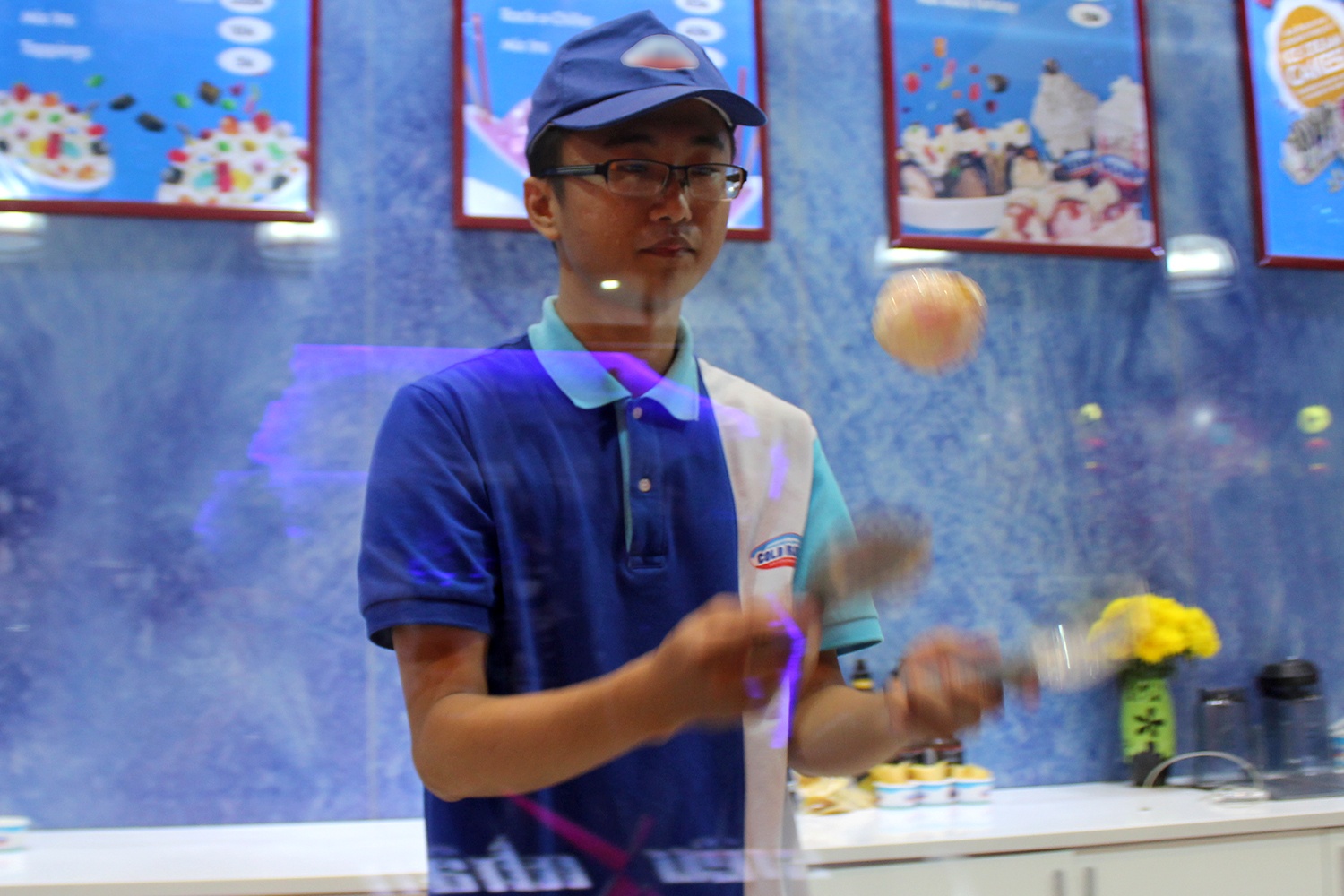 Quan kem Sai Gon keo khach bang chieu tung hung hinh anh