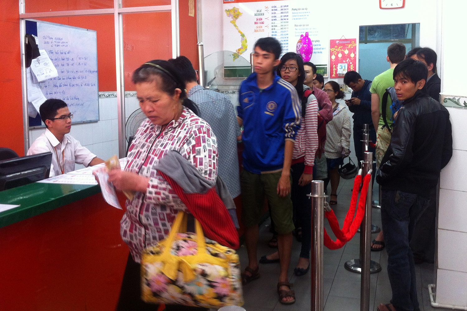 Nhieu hang xe tang gia ve Tet hon 100% hinh anh