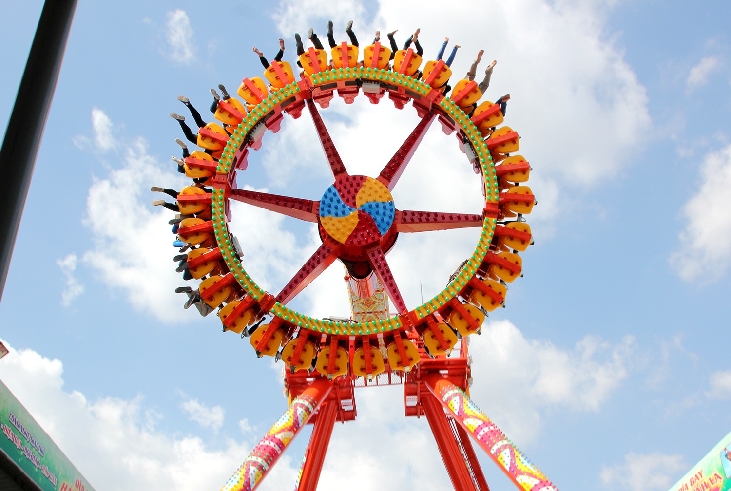 Tro choi 20 ty khien khach Sai Gon hao hung dau nam hinh anh