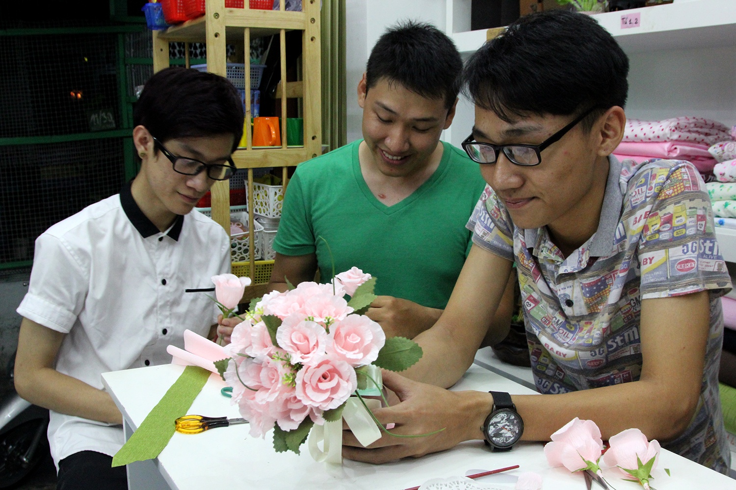 100.000 dong moi khoa hoc lam qua 8/3 handmade o Sai Gon hinh anh