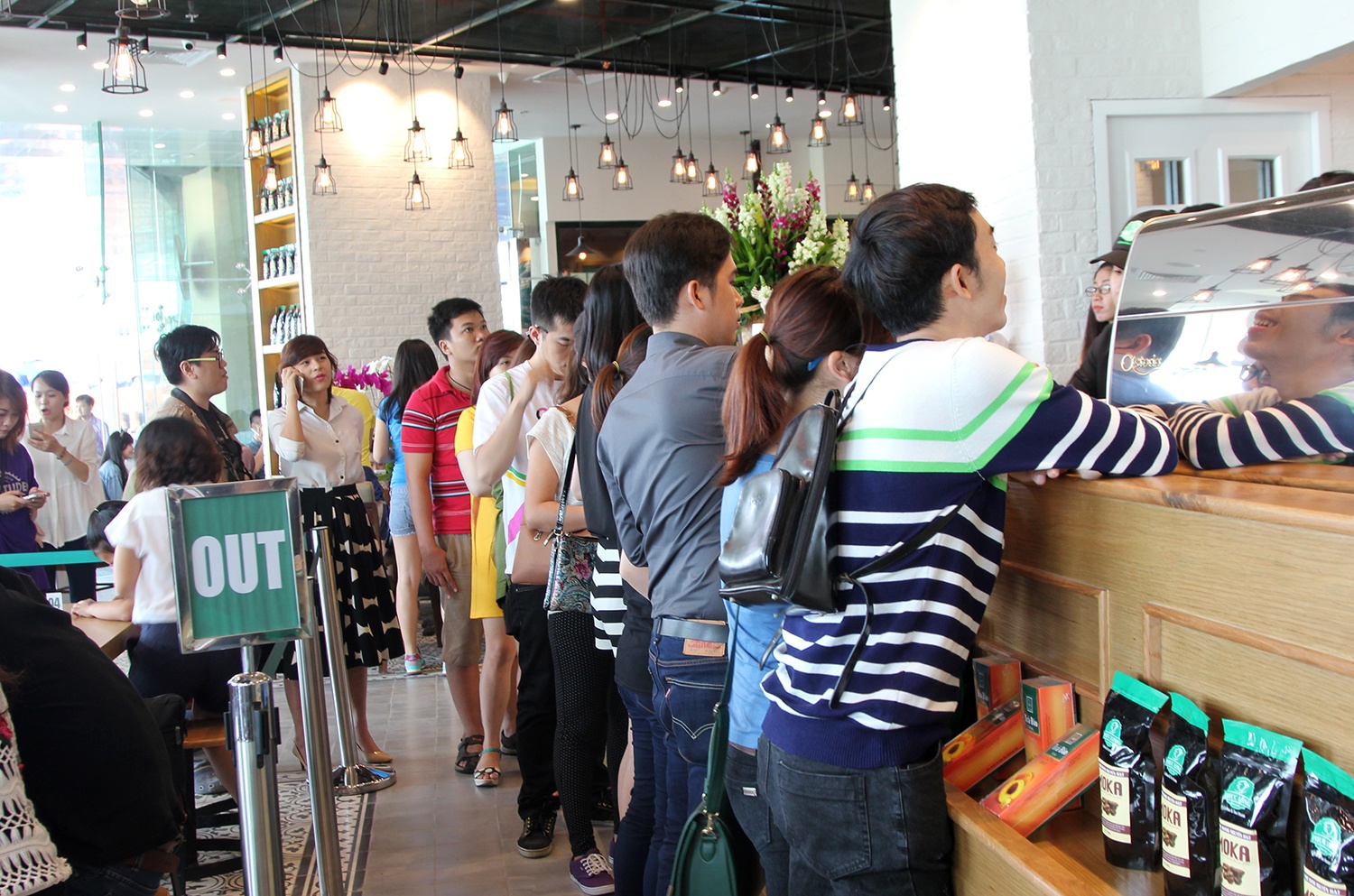 Xep hang san khuyen mai o trung tam mua sam moi nhat TP HCM hinh anh