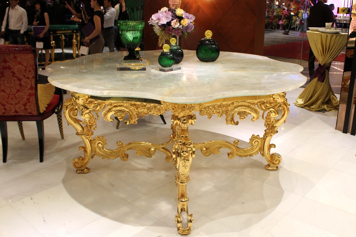 Ban da quy duoc chao gia hon 8 ty dong o Sai Gon hinh anh