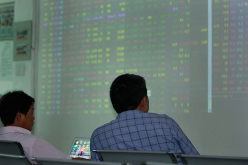 Ban 'chui' co phieu hinh anh