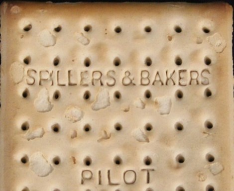 Ban dau gia chiec banh quy gia tri nhat the gioi hinh anh