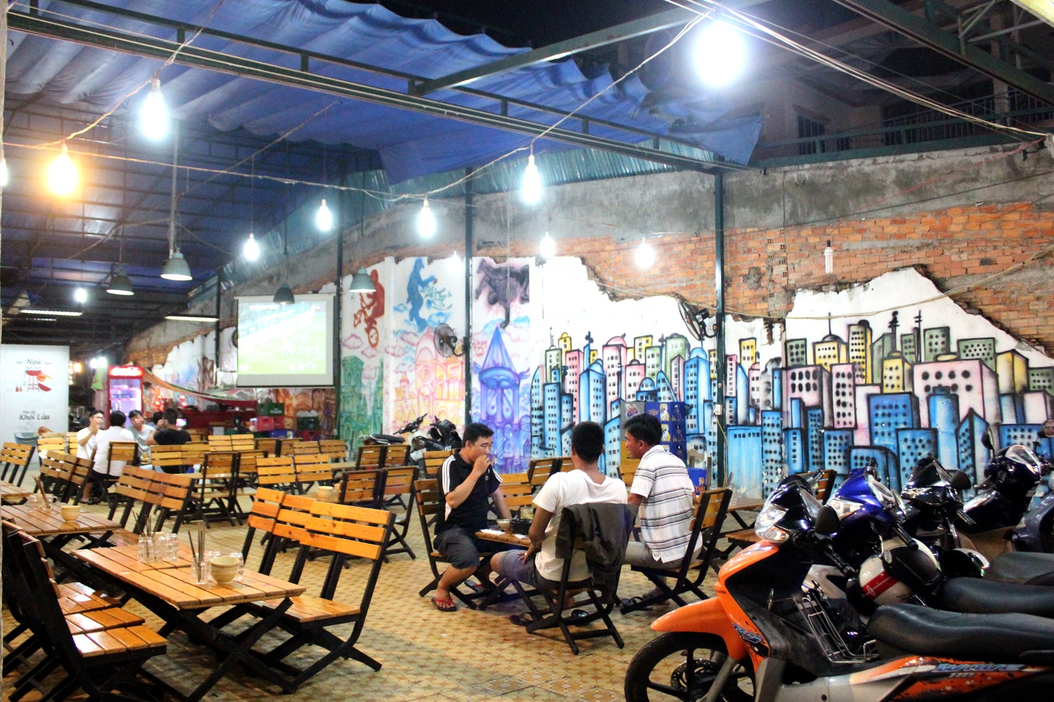 Quan nhau sieu toc, it ton cong o Sai Gon hinh anh