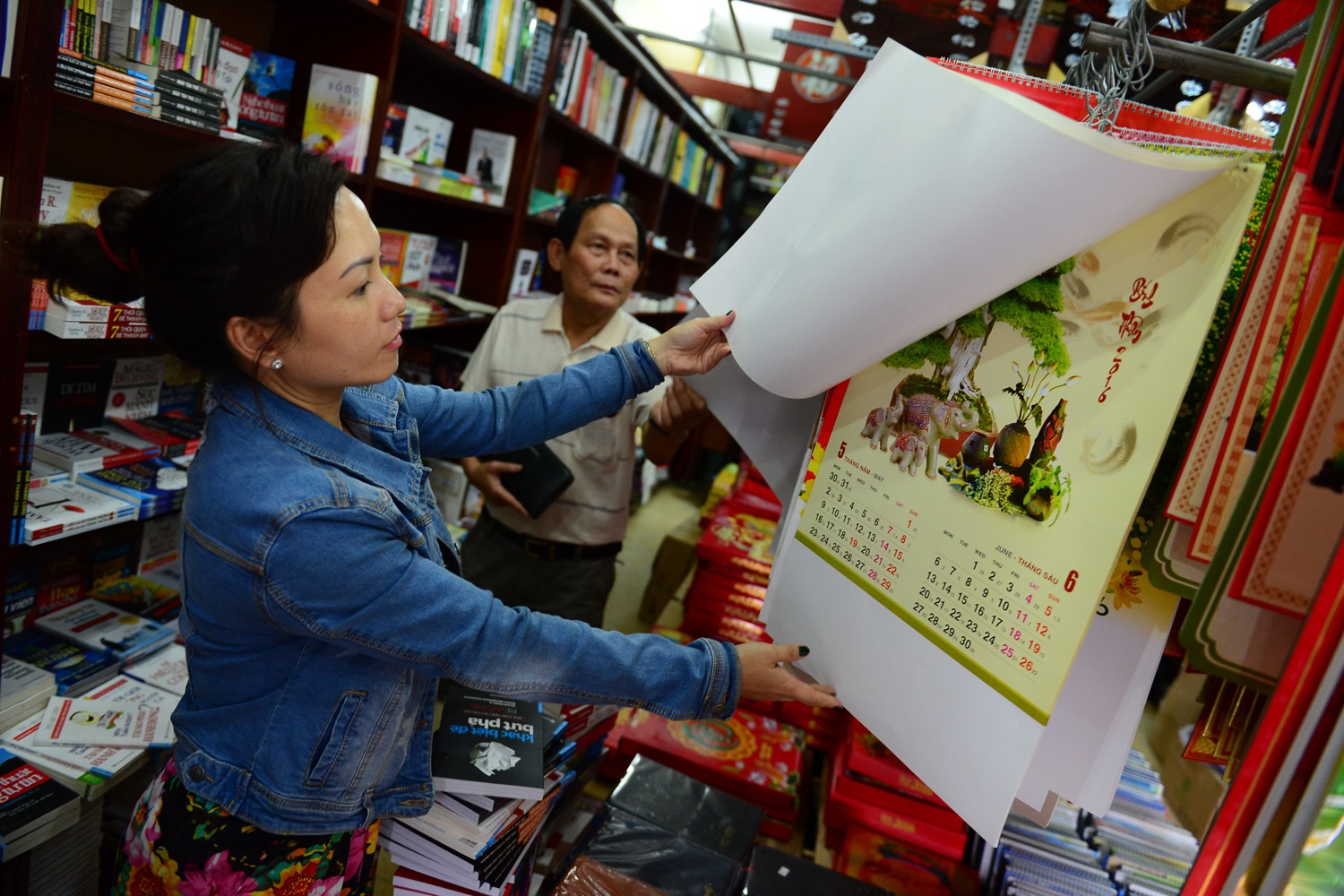 Lich to giam, lich bloc tam len ngoi hinh anh