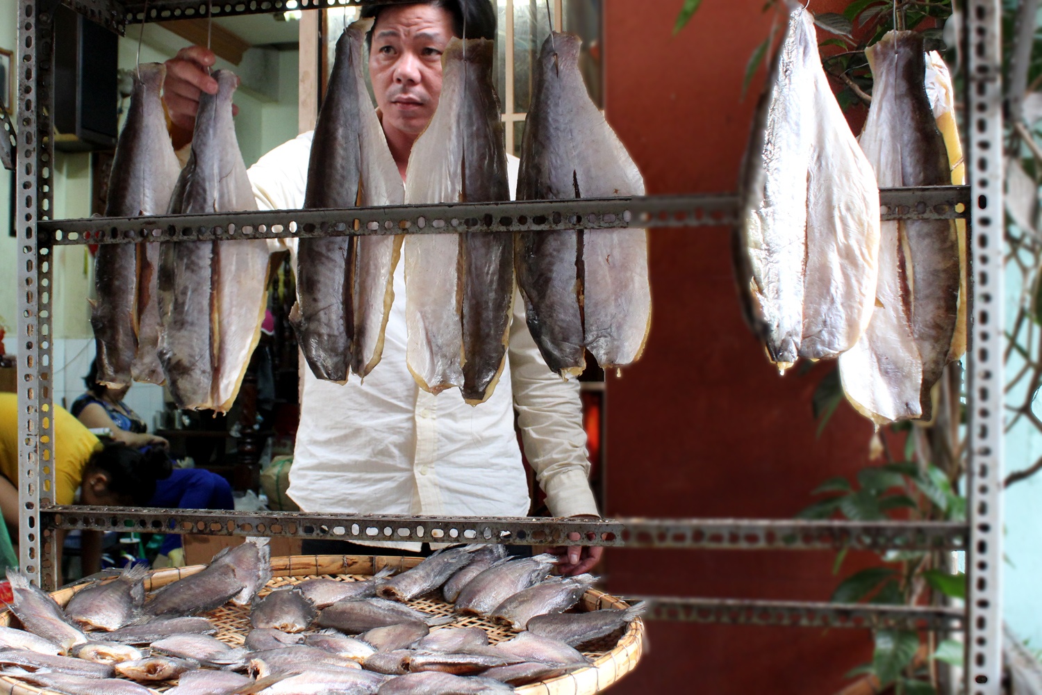 Gan Tet, kho ngoai gia cao ngap cho Sai Gon hinh anh