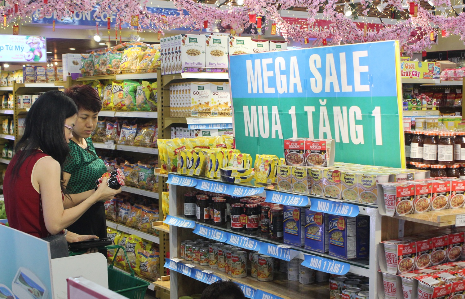 Banh mut Tet ngoai gia binh dan bung hang o Sai Gon hinh anh