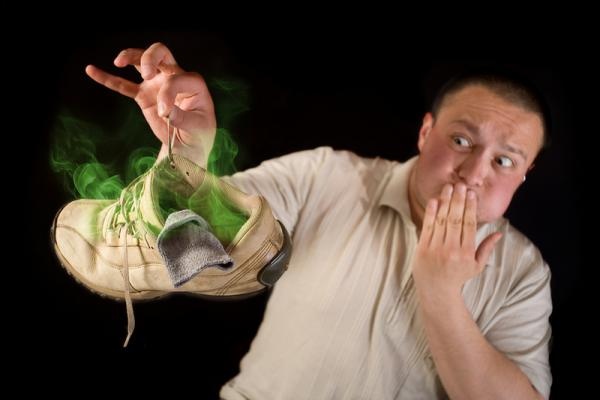 Tranh cai quanh 'lenh' cam noi tuc, chui bay, mo tivi on ao hinh anh