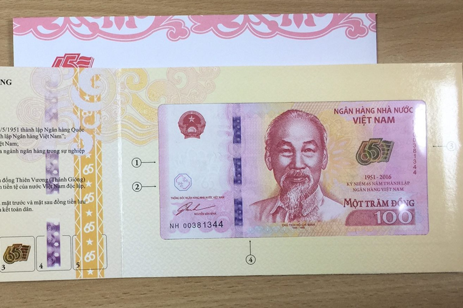 Ban to tien 100 dong voi gia 200.000 dong tai Sai Gon hinh anh