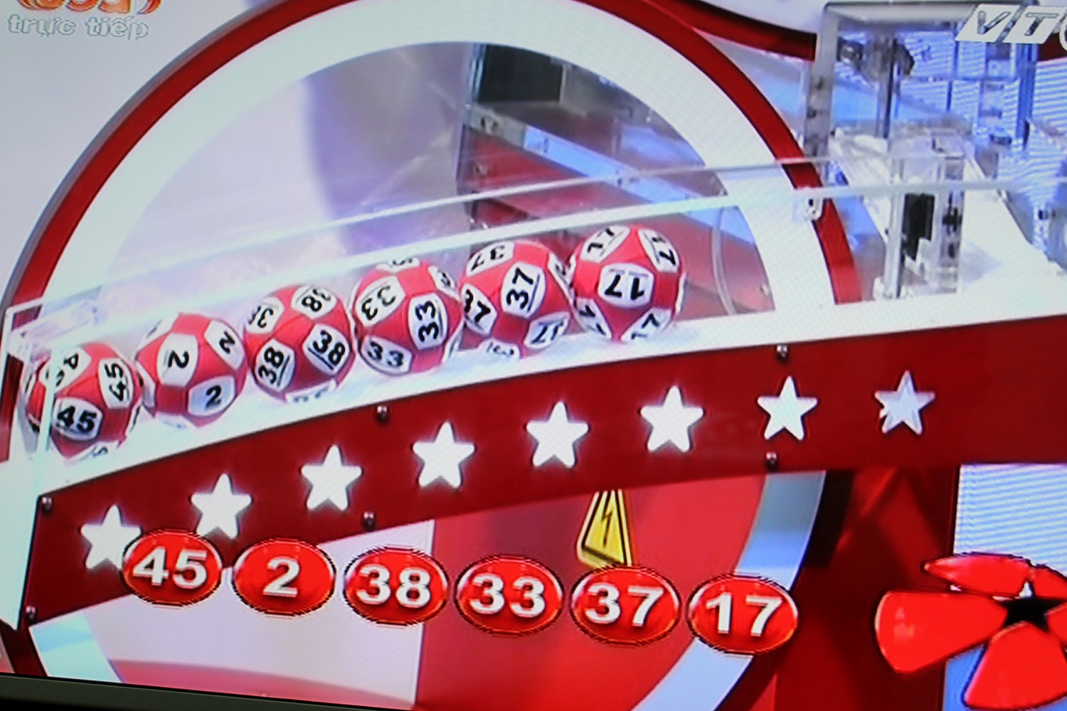 Ngay dau xo so 12 ty, chi co nguoi trung giai 30.000 dong hinh anh