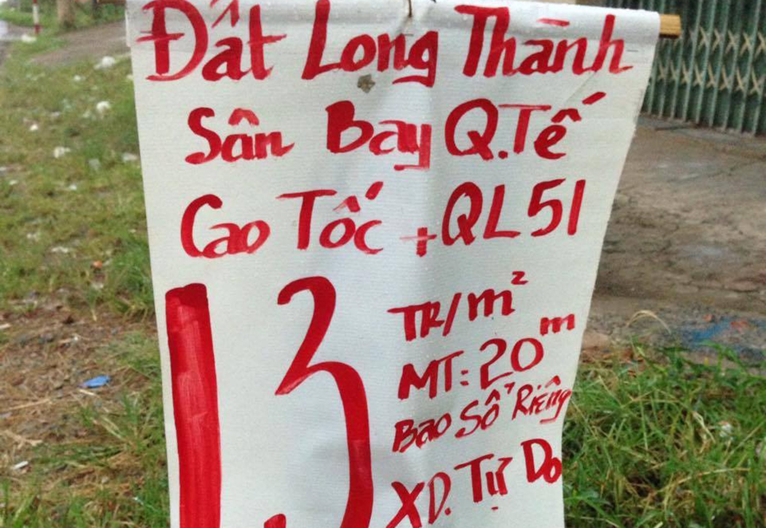 Khong co nguoi mua, co dat san bay Long Thanh van 'het' gia hinh anh