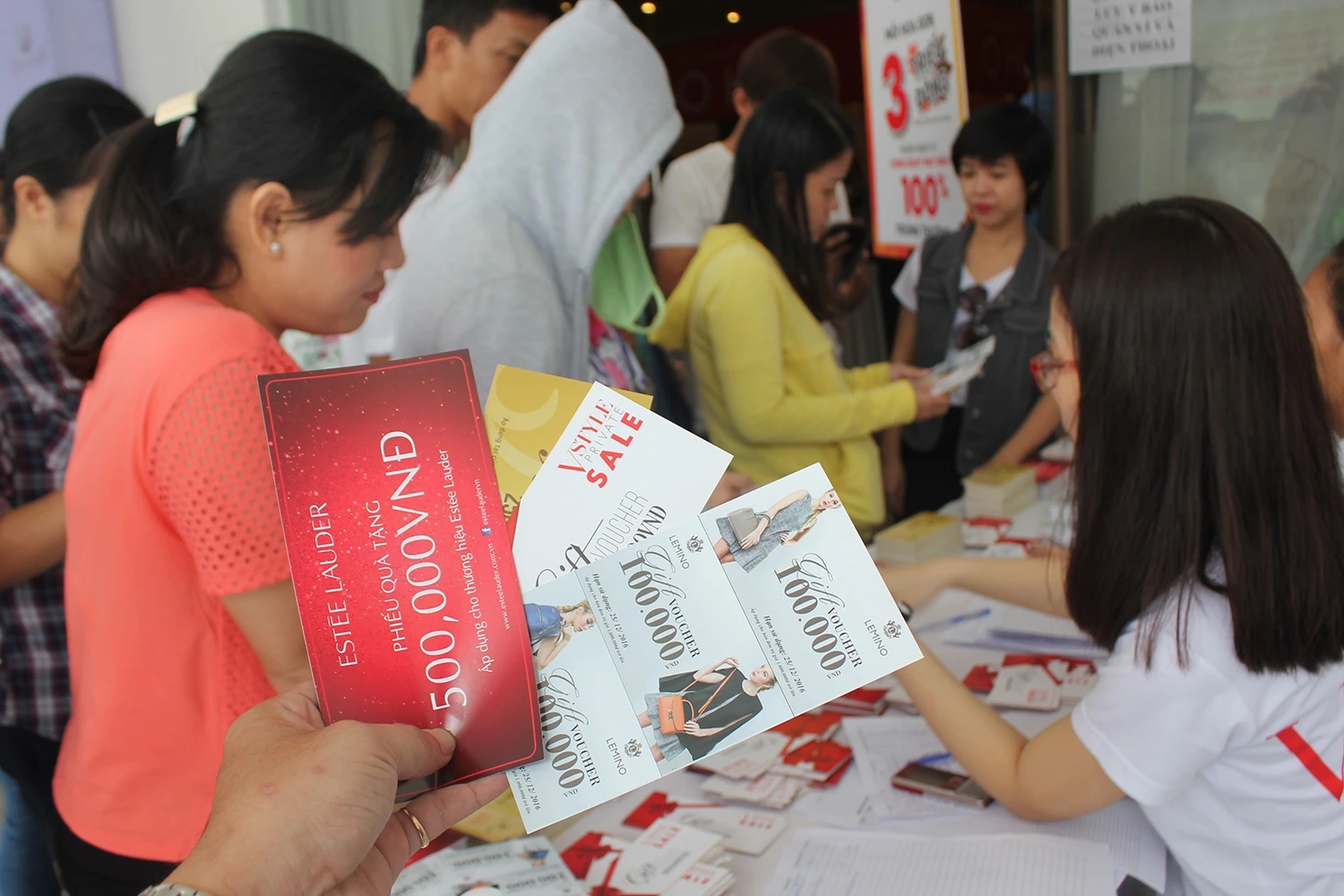 mua hang hieu giam gia o Sai Gon anh 10