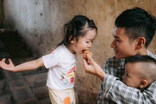 Ai con nho mui vi chiec banh gia cong mua Trung thu xua? hinh anh