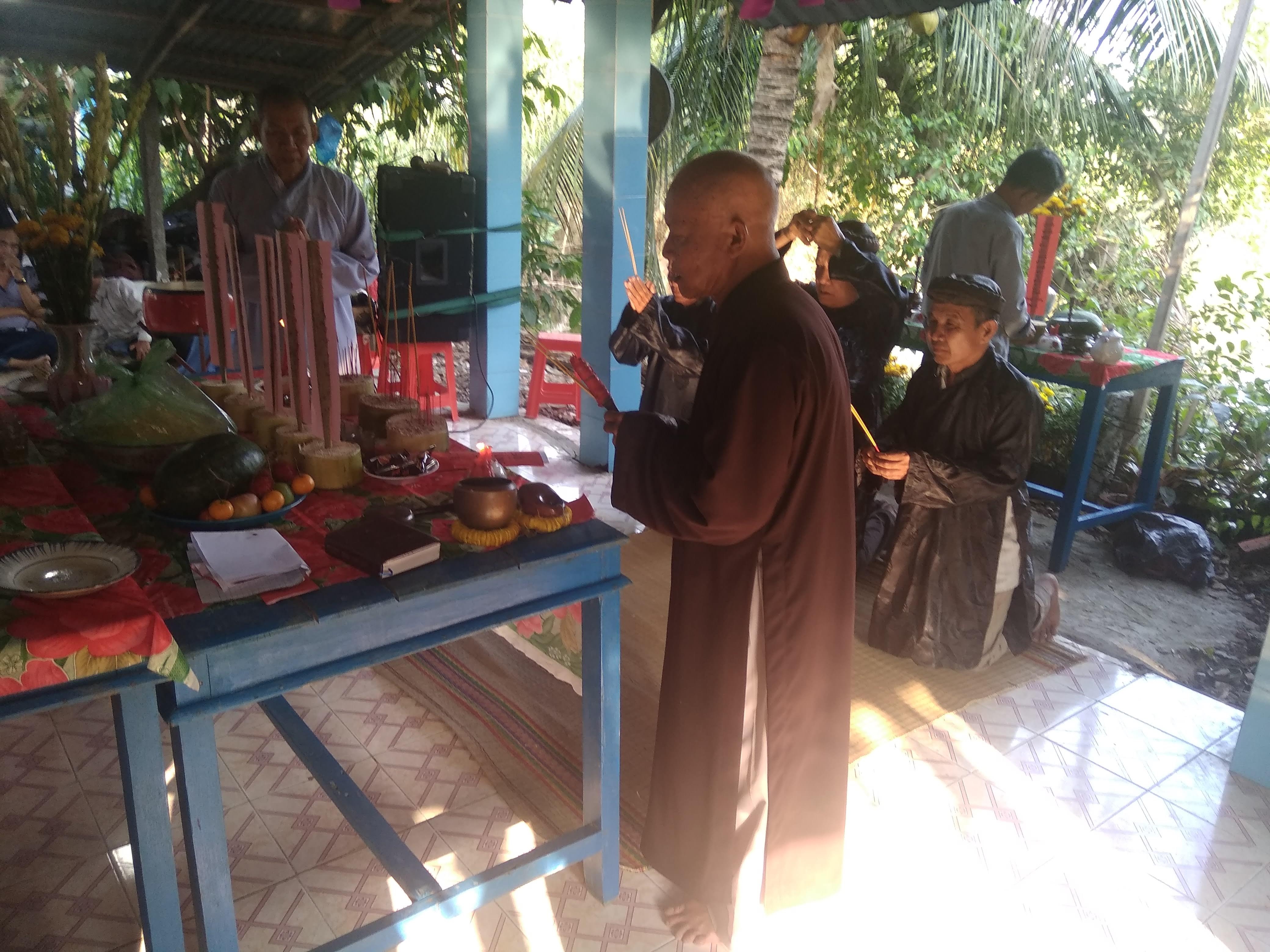 Tuc cung tong on, duoi dich benh cua nguoi Nam ky xua hinh anh