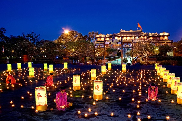 Tet Nguyen tieu trong hoang cung xua duoc to chuc nhu the nao? hinh anh