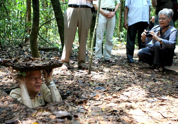 Dieu it biet ve dia dao thoi chien hinh anh