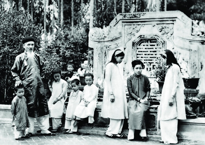 Nguoi me trong nhung gia dinh tri thuc noi tieng the ki 20 hinh anh