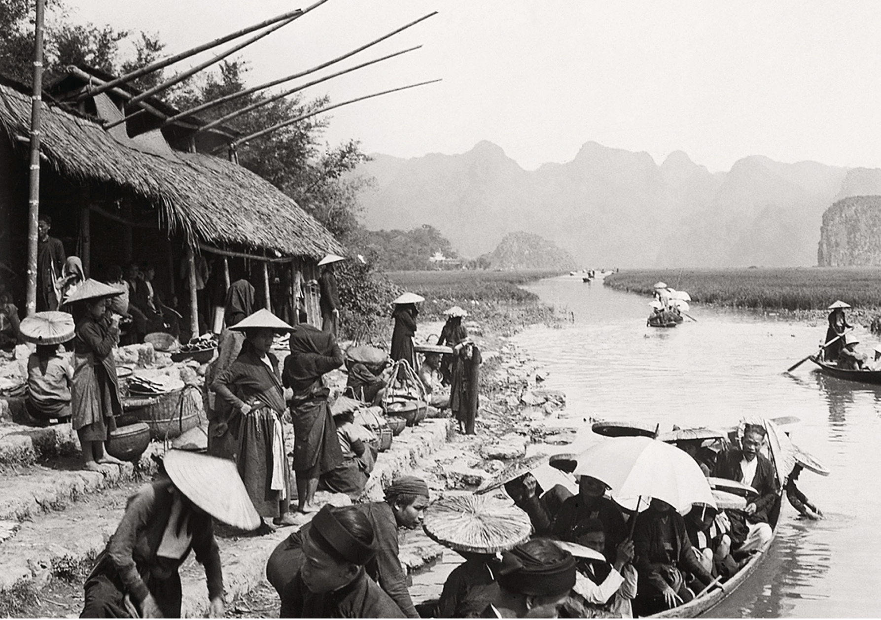 Ky uc Dong Duong anh 2