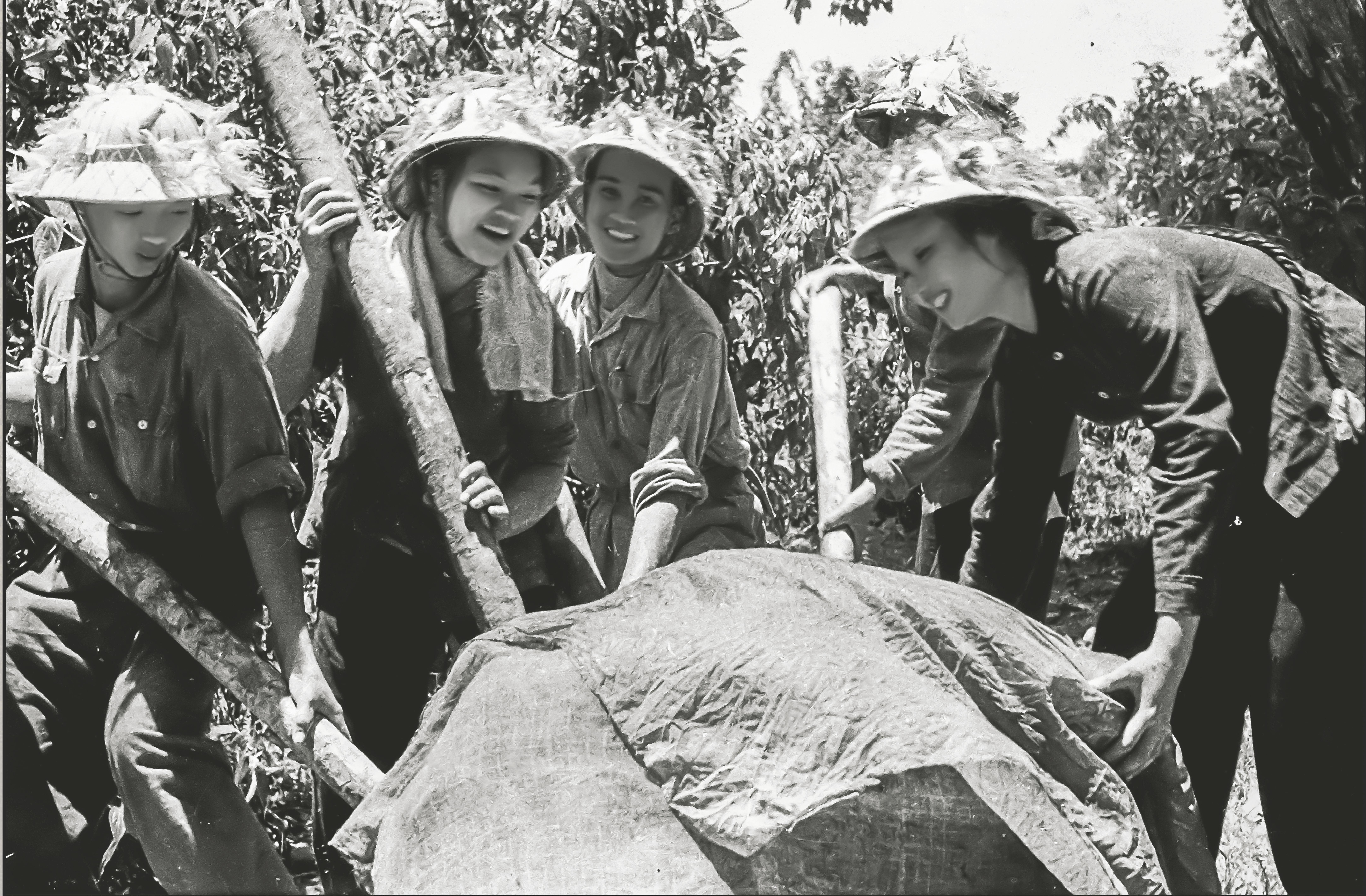 70 nam ngay truyen thong Thanh nien xung phong anh 7