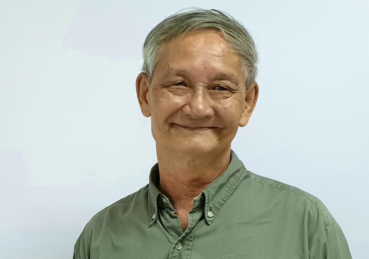 Nha van Van Le qua doi hinh anh