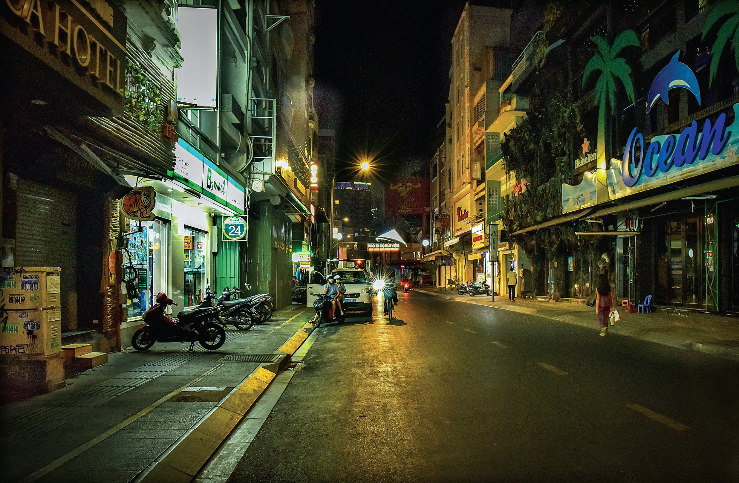 Sach anh "Sai Gon Covid - 19" anh 5