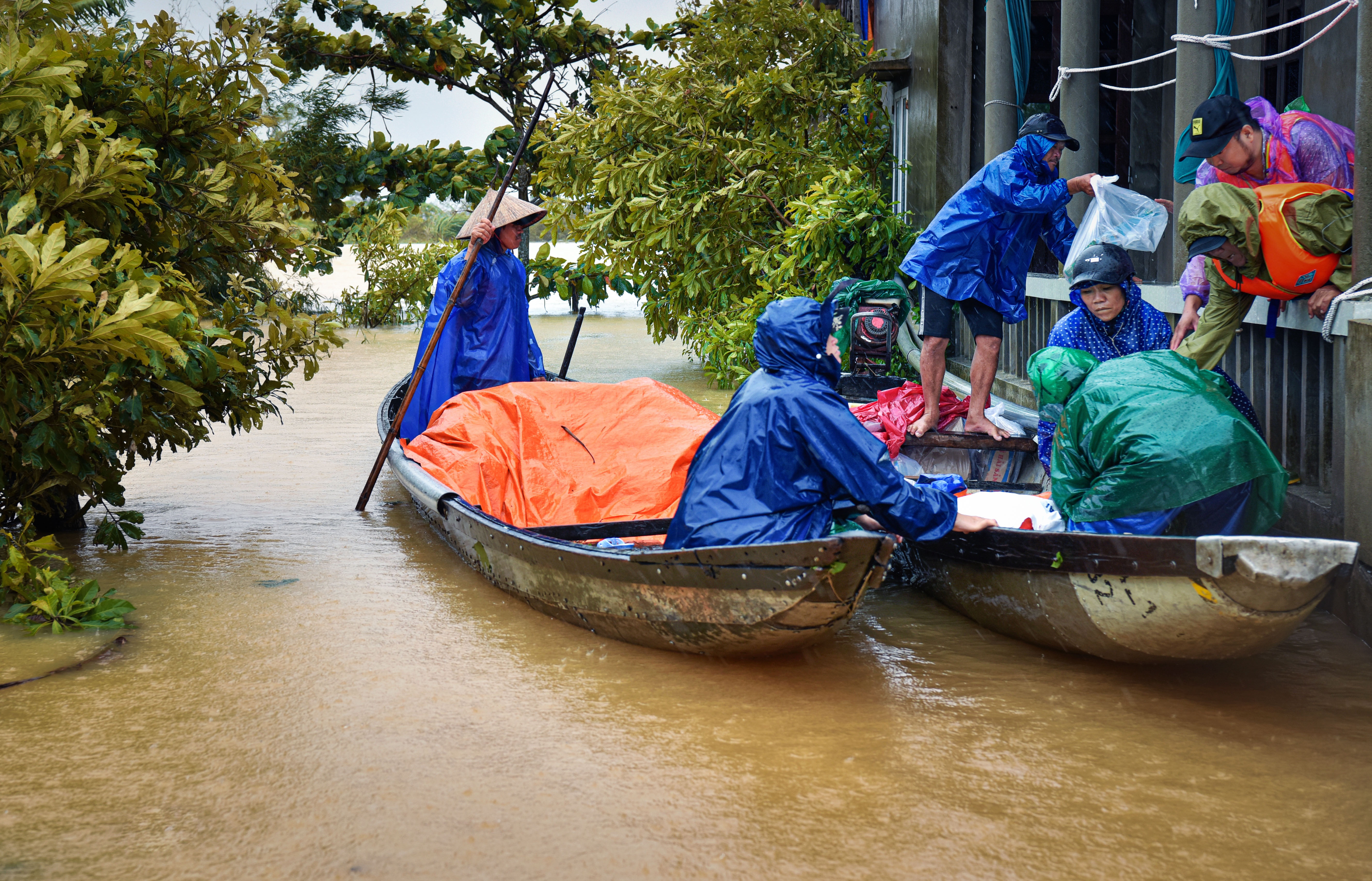 Huong ve mien Trung anh 4