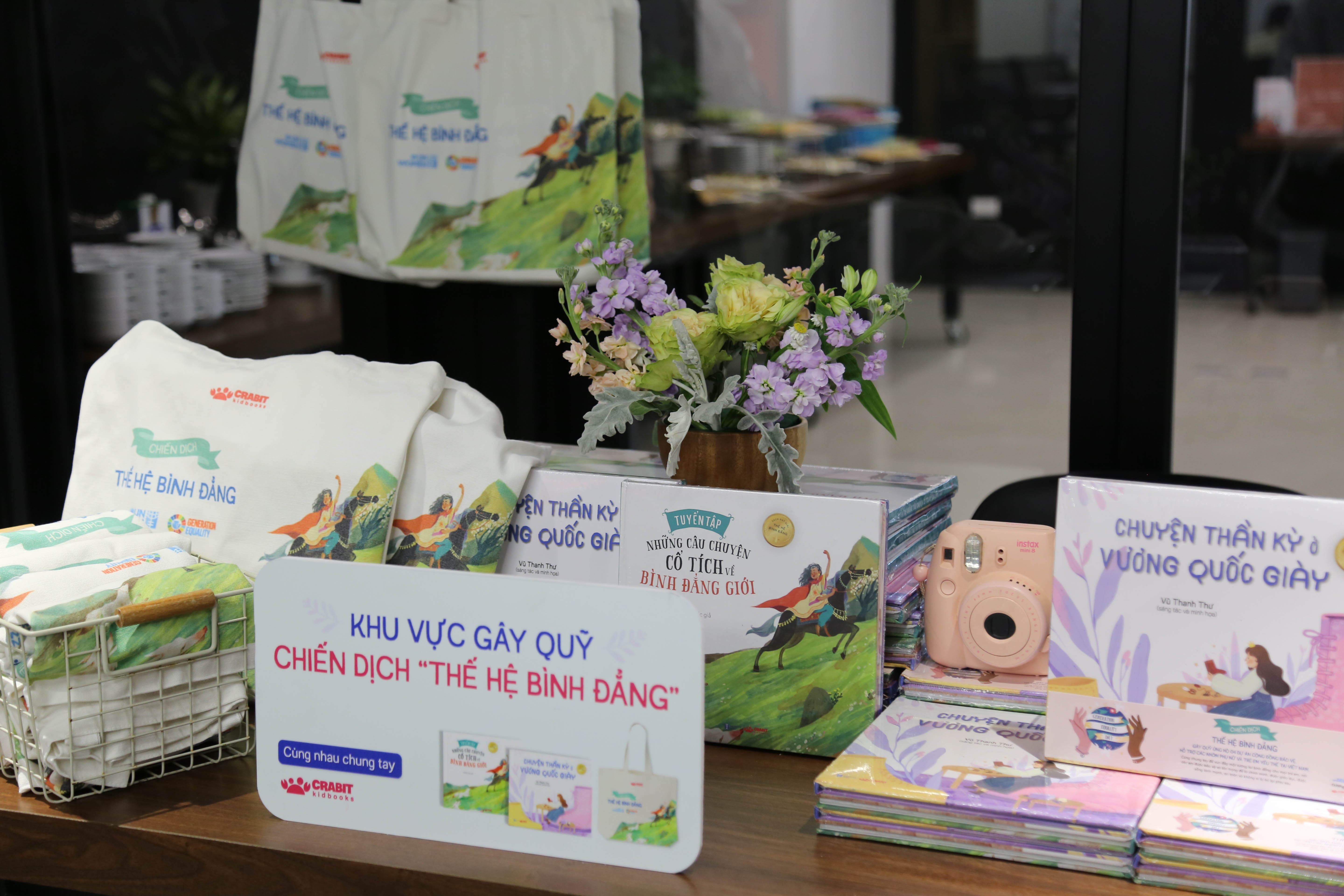 Nhung cau chuyen ve binh dang gioi hinh anh